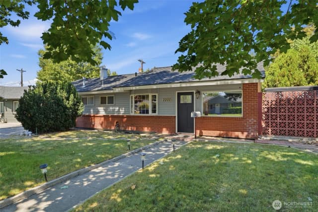 Property photo for 2200 Dover Street, Richland