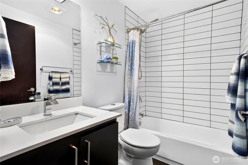 Property photo for 2122 Ne 89th Street, Seattle photo 14