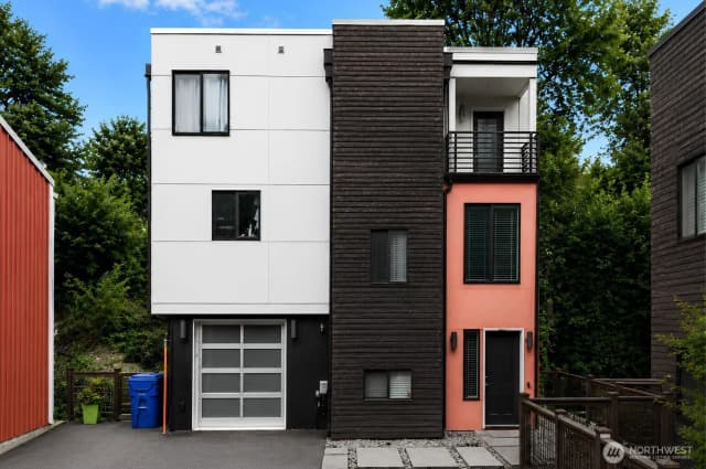 Property photo for 2122 Ne 89th Street, Seattle
