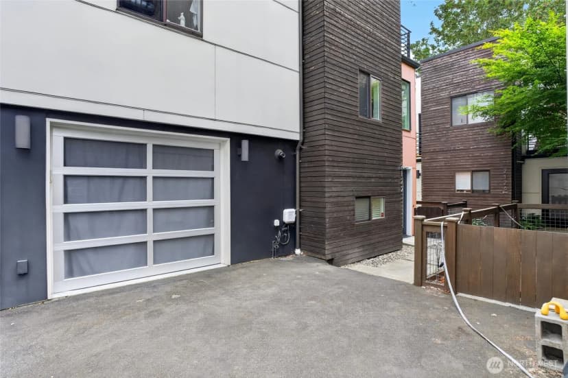 Property photo for 2122 Ne 89th Street, Seattle photo 18