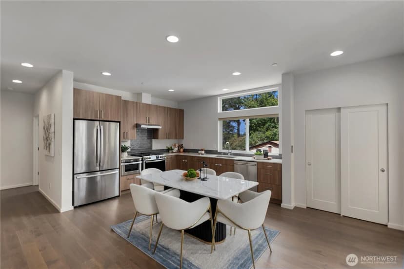 Property photo for 18309 11th Avenue Ne #b, Shoreline photo 7