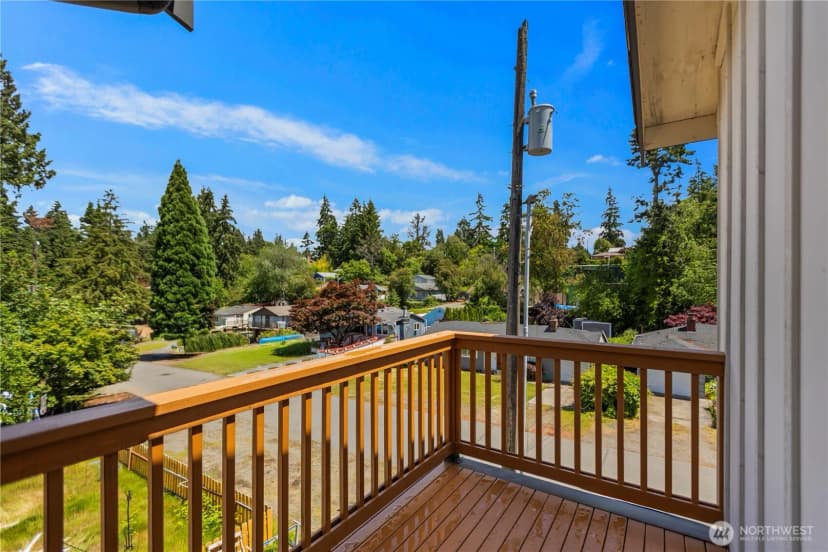 Property photo for 18309 11th Avenue Ne #b, Shoreline photo 37