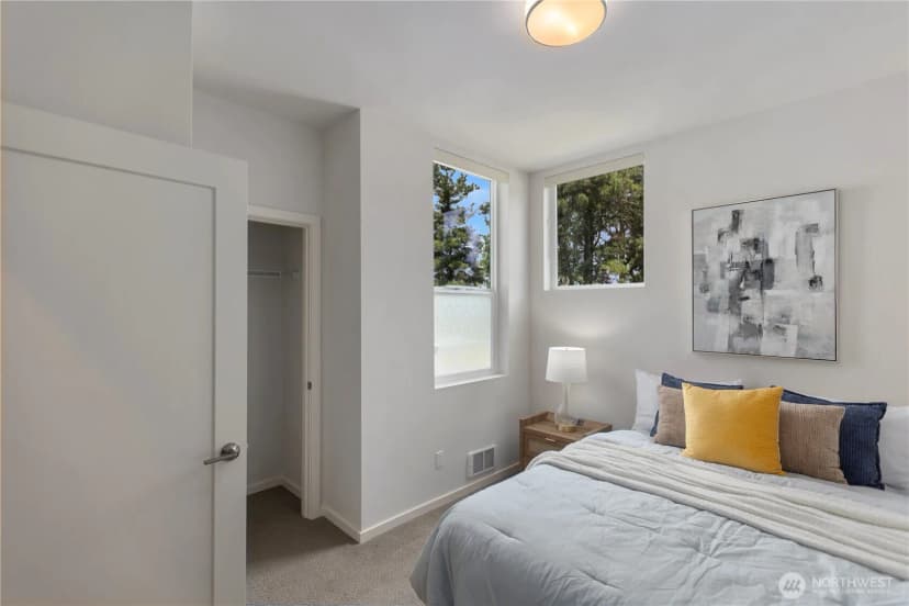 Property photo for 18309 11th Avenue Ne #b, Shoreline photo 26