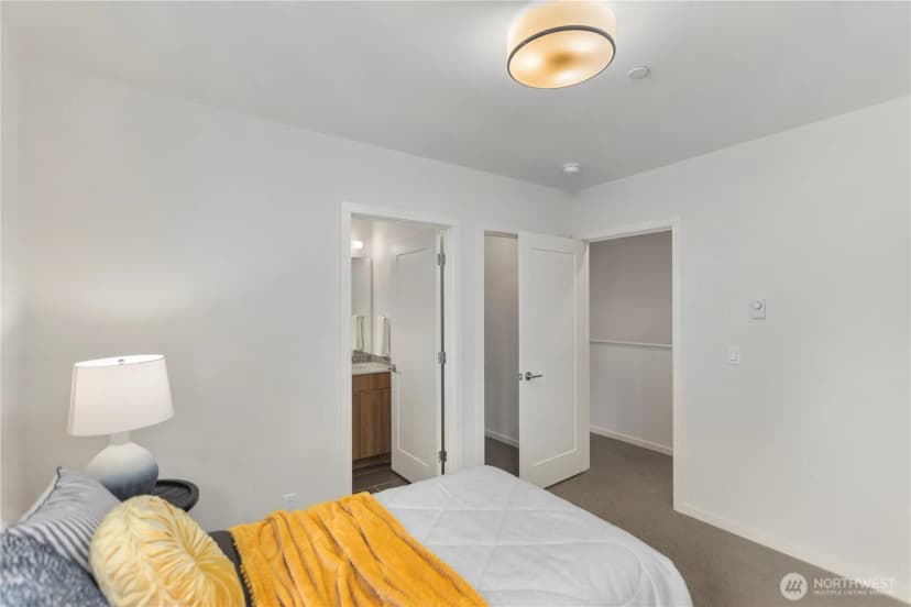 Property photo for 18309 11th Avenue Ne #b, Shoreline photo 28