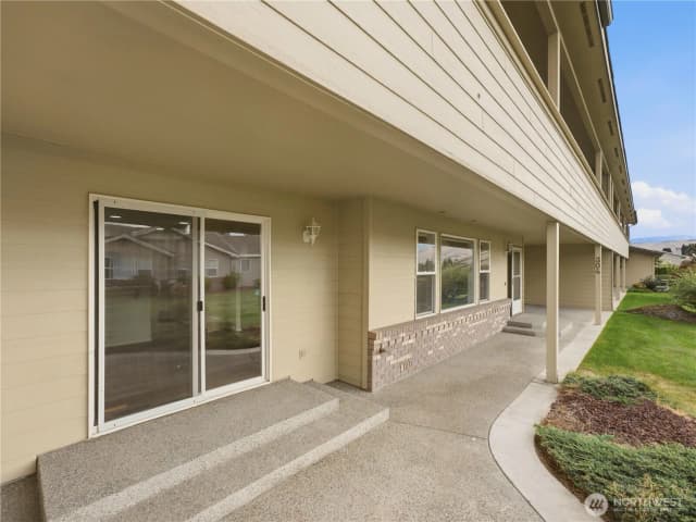 Property photo for 1380 Eastmont Avenue #304, East Wenatchee photo 4