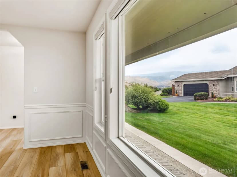 Property photo for 1380 Eastmont Avenue #304, East Wenatchee photo 32