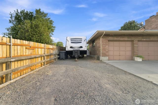 Property photo for 4605 W 12th Avenue, Kennewick photo 4