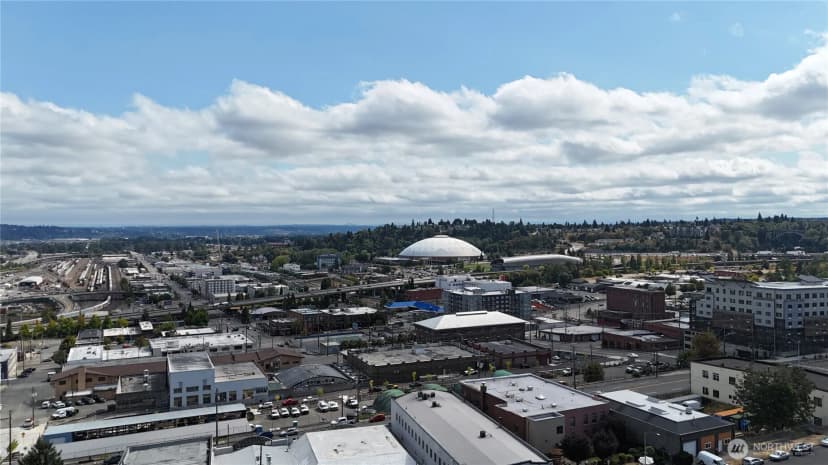 Property photo for 2317 Tacoma Avenue S, Tacoma photo 14