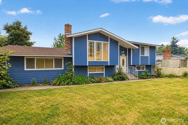 Property photo for 728 11th Street Ne, East Wenatchee