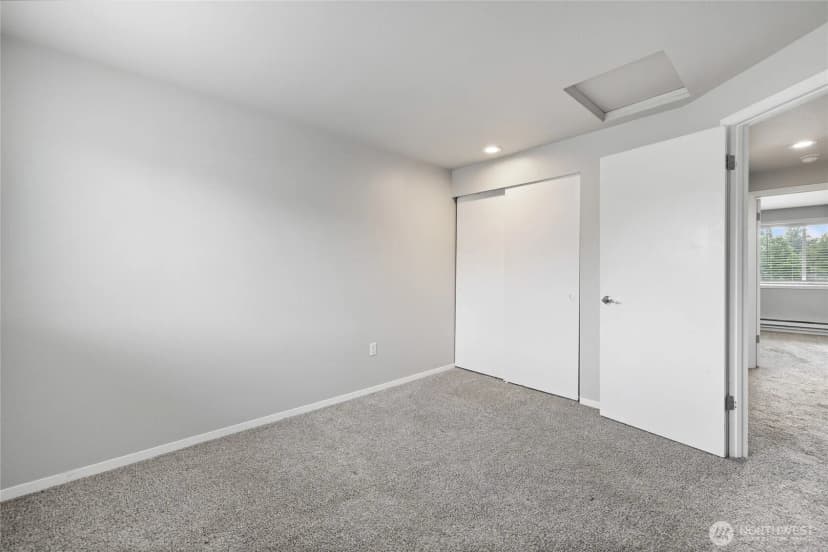 Property photo for 332 S 327th Lane, Federal Way photo 16