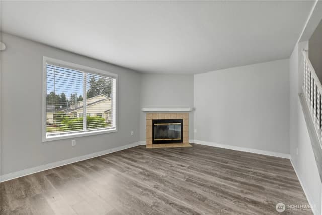 Property photo for 332 S 327th Lane, Federal Way photo 2