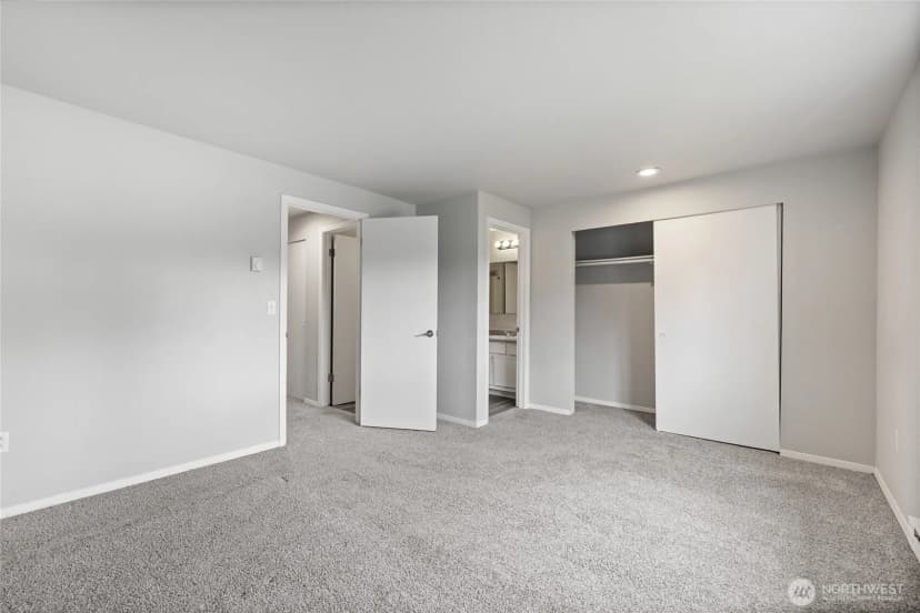 Property photo for 332 S 327th Lane, Federal Way photo 19