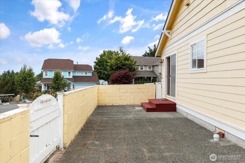 Property photo for 2177 Sw Sunnyside Avenue, Oak Harbor photo 29