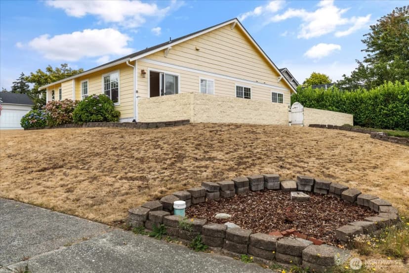 Property photo for 2177 Sw Sunnyside Avenue, Oak Harbor photo 32