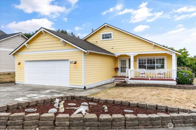 Property photo for 2177 Sw Sunnyside Avenue, Oak Harbor photo 2