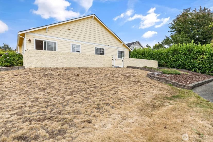 Property photo for 2177 Sw Sunnyside Avenue, Oak Harbor photo 31