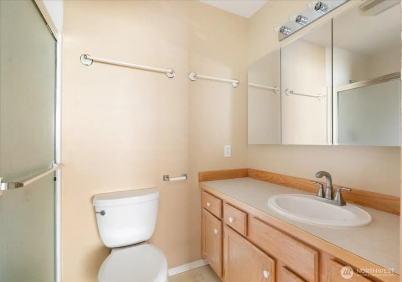 Property photo for 2177 Sw Sunnyside Avenue, Oak Harbor photo 20