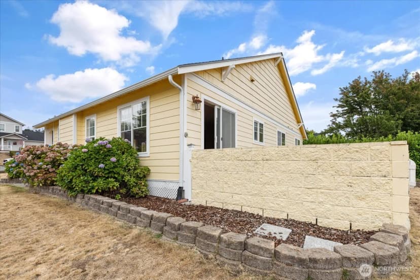 Property photo for 2177 Sw Sunnyside Avenue, Oak Harbor photo 33
