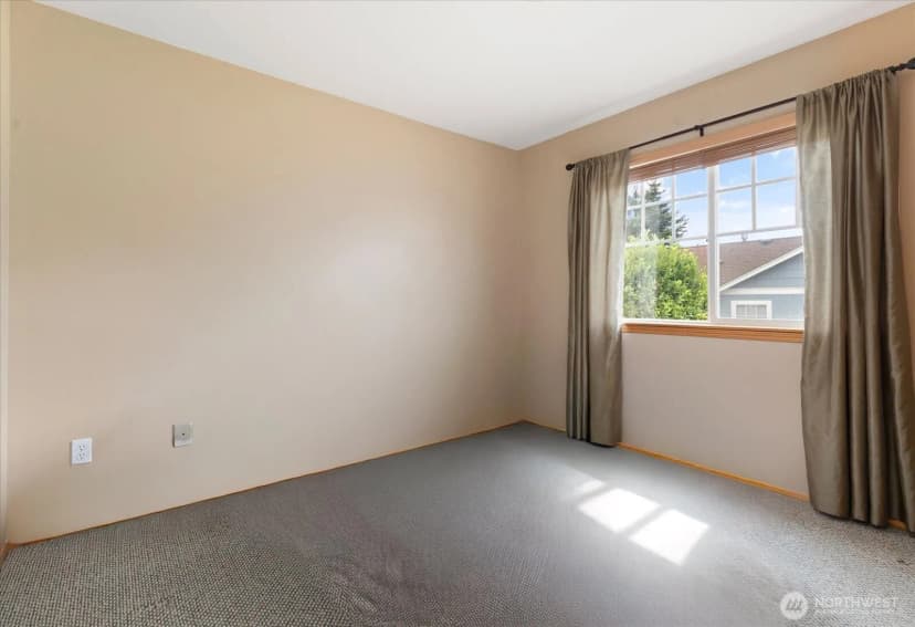 Property photo for 2177 Sw Sunnyside Avenue, Oak Harbor photo 21