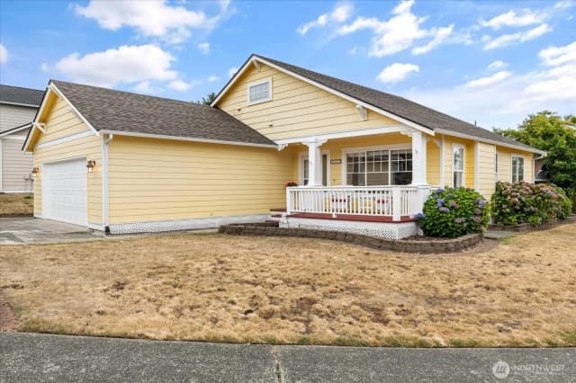 Property photo for 2177 Sw Sunnyside Avenue, Oak Harbor