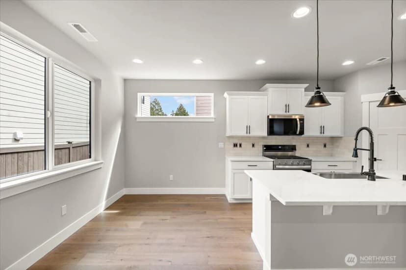 Property photo for 221 156th Place Sw #mg 08, Lynnwood photo 13