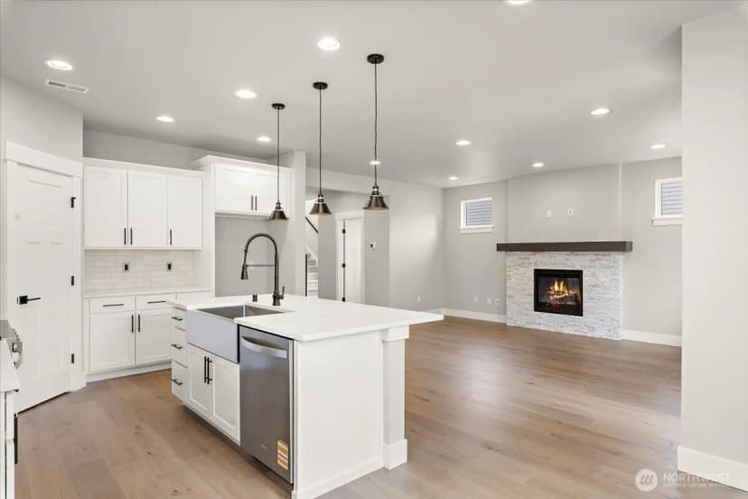 Property photo for 221 156th Place Sw #mg 08, Lynnwood photo 9