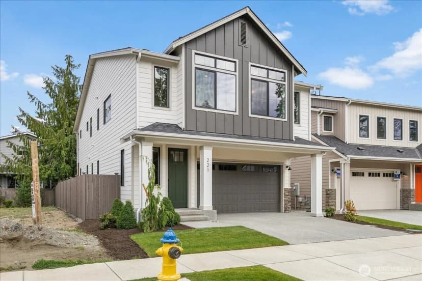 Property photo for 221 156th Place Sw #mg 08, Lynnwood photo 2