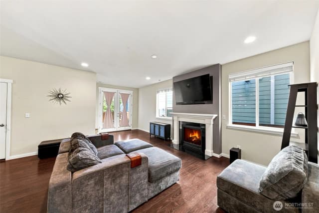 Property photo for 18117 Village Parkway E, Bonney Lake photo 5