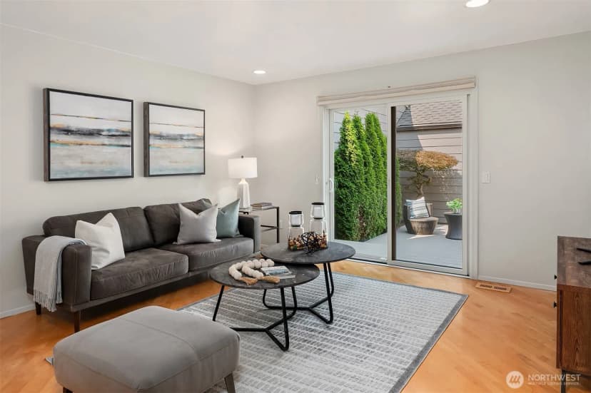 Property photo for 10307 Ne 19th Place #b3, Bellevue photo 9
