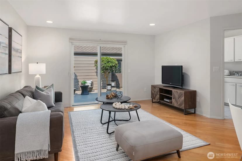 Property photo for 10307 Ne 19th Place #b3, Bellevue photo 8