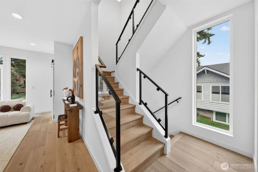 Property photo for 8512 15th Avenue Ne, Seattle photo 17