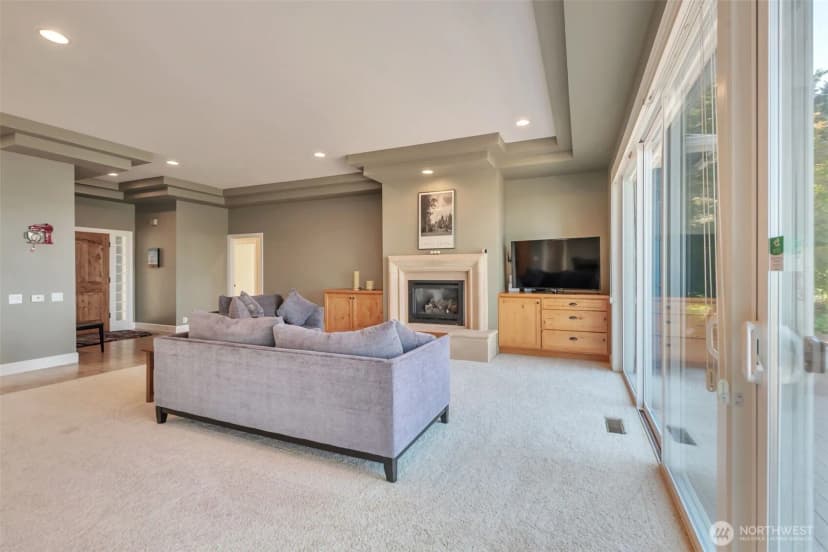 Property photo for 302 Noblecliff Place, Langley photo 8