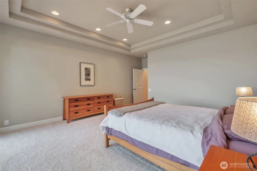 Property photo for 302 Noblecliff Place, Langley photo 16