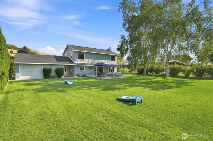 Property photo for 663 Riverside Drive, Pateros photo 8
