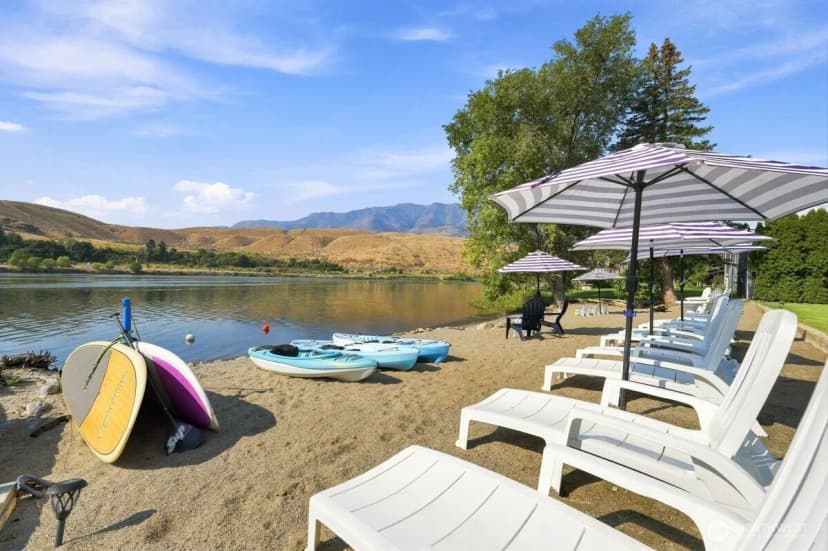 Property photo for 663 Riverside Drive, Pateros photo 6