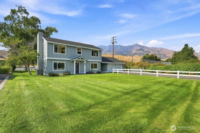 Property photo for 663 Riverside Drive, Pateros photo 18
