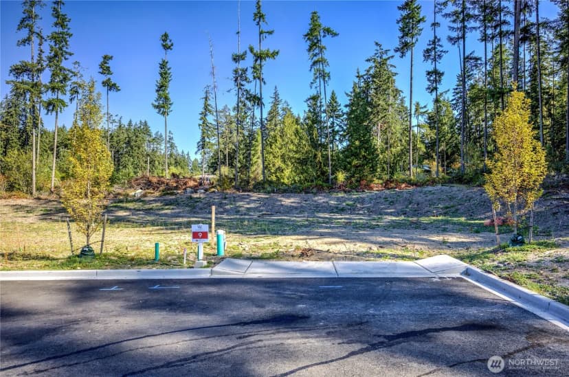 Property photo for 2 Windham Lane, Bremerton photo 6