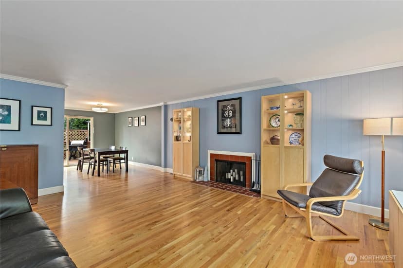 Property photo for 14859 Ne 13th Street, Bellevue photo 9