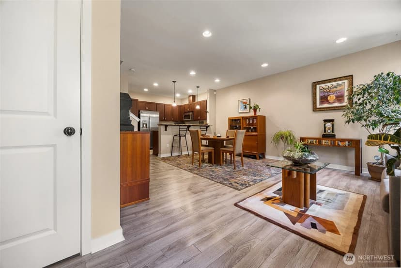 Property photo for 13914 North Pointe Circle #c, Mill Creek photo 10