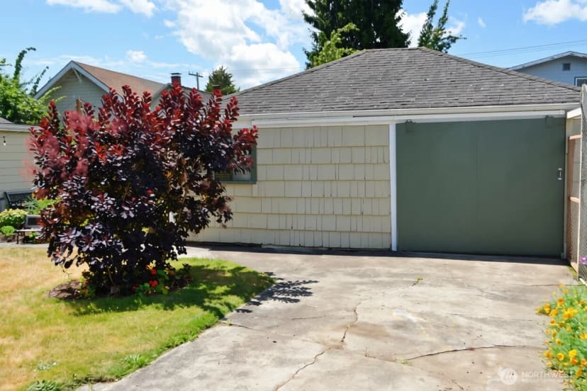 Property photo for 1934 Somerset Street, Ferndale photo 14