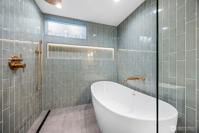 Property photo for 210 N 115th Street, Seattle photo 31