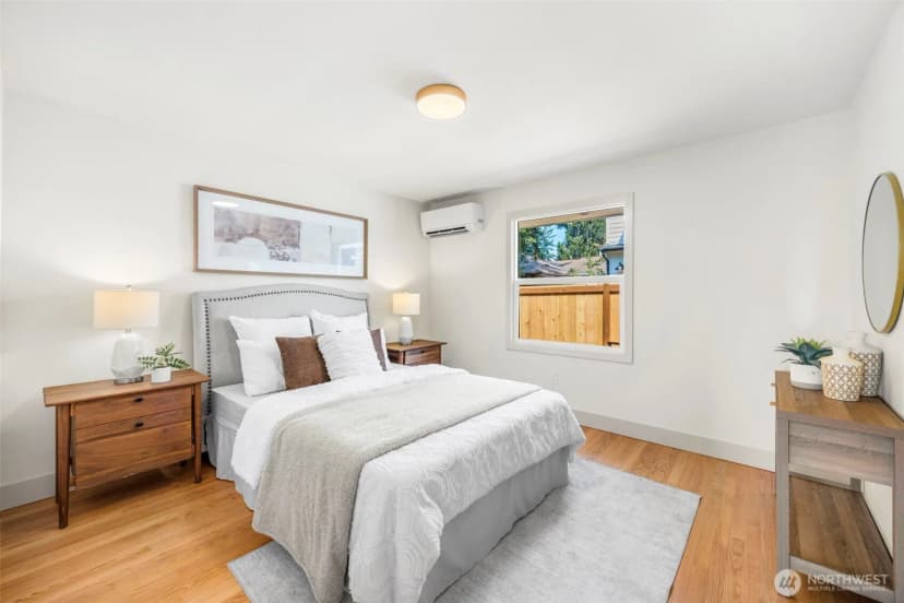 Property photo for 210 N 115th Street, Seattle photo 15