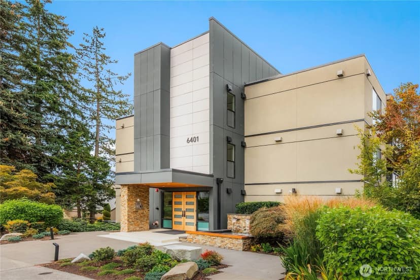 Property photo for 6401 Lake Washington Boulevard Ne #307, Kirkland photo 2