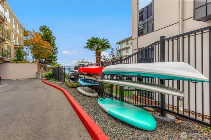 Property photo for 6401 Lake Washington Boulevard Ne #307, Kirkland photo 16