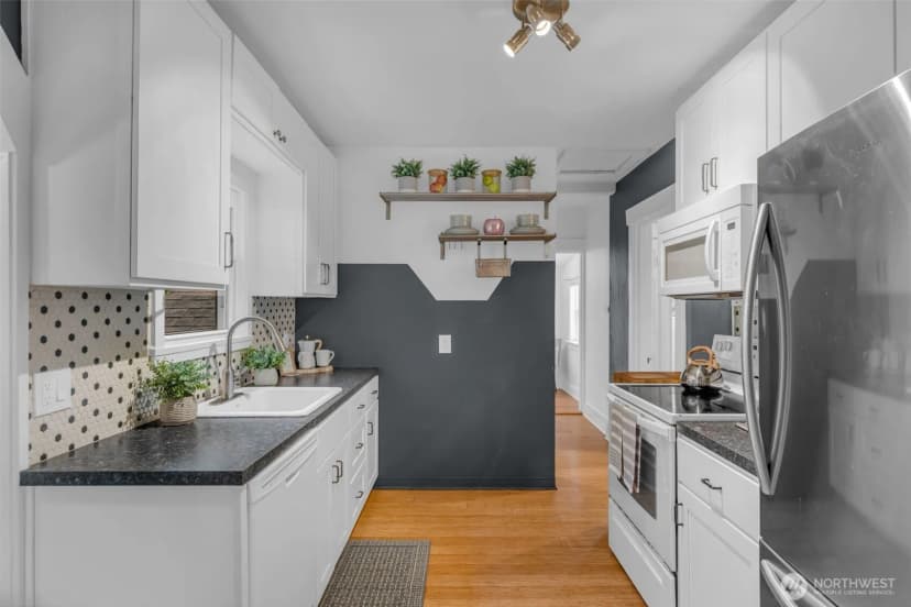 Property photo for 8116 48th Avenue S, Seattle photo 6