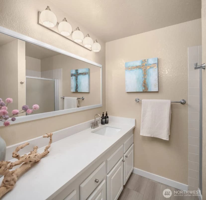 Property photo for 12014 98th Avenue Ne #302, Kirkland photo 18