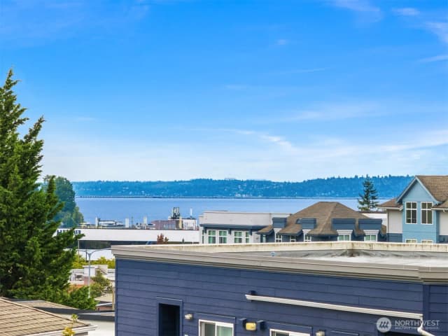 Property photo for 12014 98th Avenue Ne #302, Kirkland photo 3