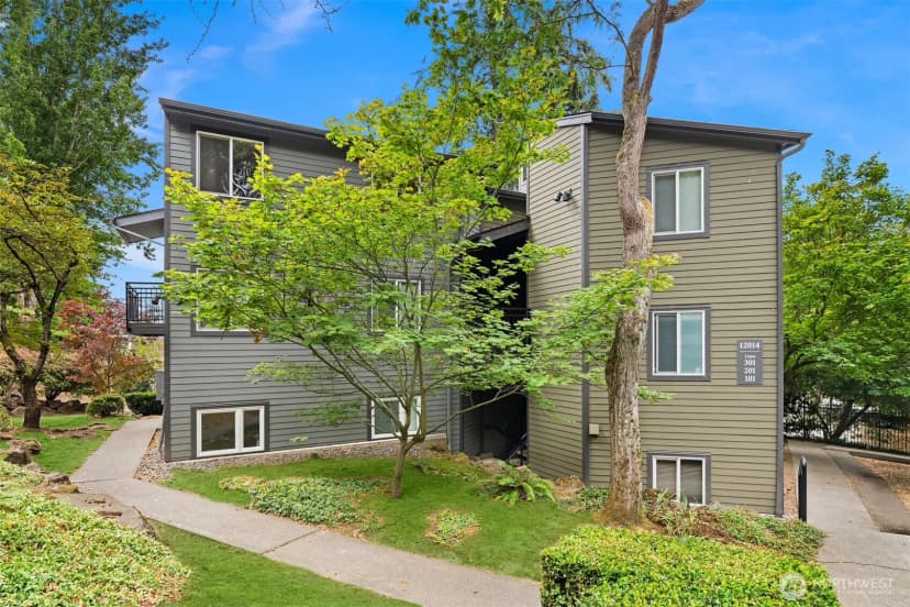 Property photo for 12014 98th Avenue Ne #302, Kirkland photo 22