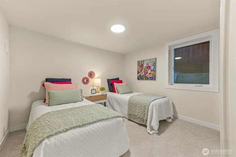 Property photo for 13302 Bitter Place N, Seattle photo 29