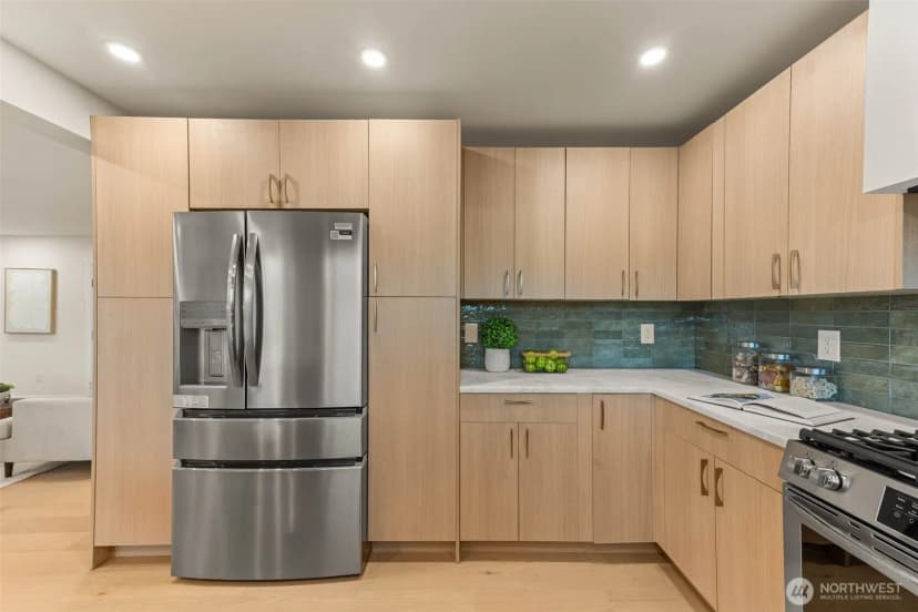Property photo for 13302 Bitter Place N, Seattle photo 11